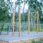 Pull up bars mänguväljaku välistingimustes treeningseadmena.