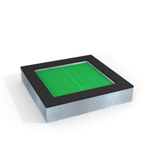 Square trampoline (150 cm) mänguväljakule, rohelise hüppenetiga ja musta servaga, metallraamiga.